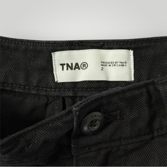 Aritzia TNA Cargo Pants Jeans Womens Sz 2 Black High Rise Cargo Straight Baggy - Picture 2 of 11